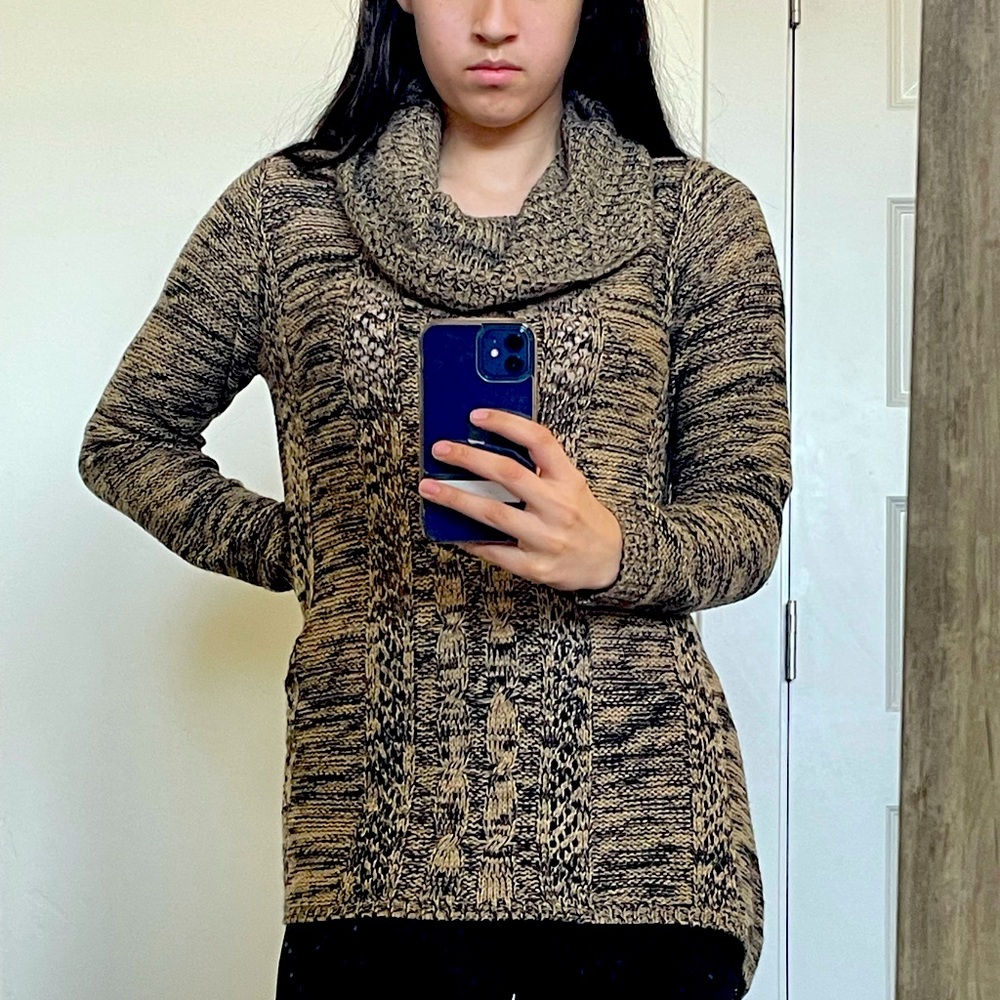 Tan And Black Turtleneck Knit Sweater Size Small